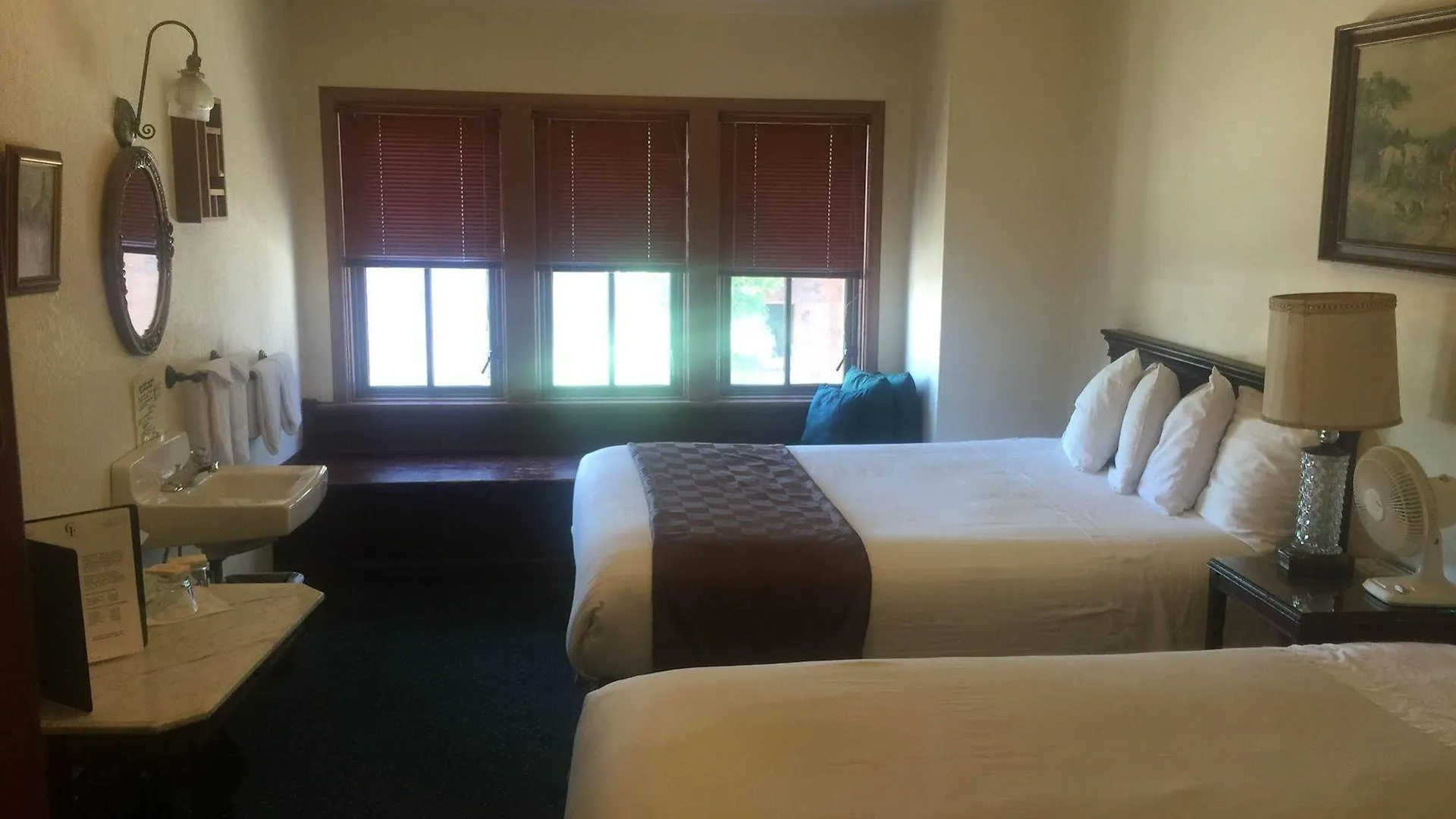 College Inn Hotel Seattle