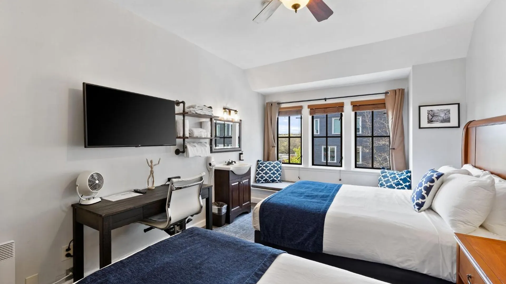 **  College Inn Hotel Seattle United States