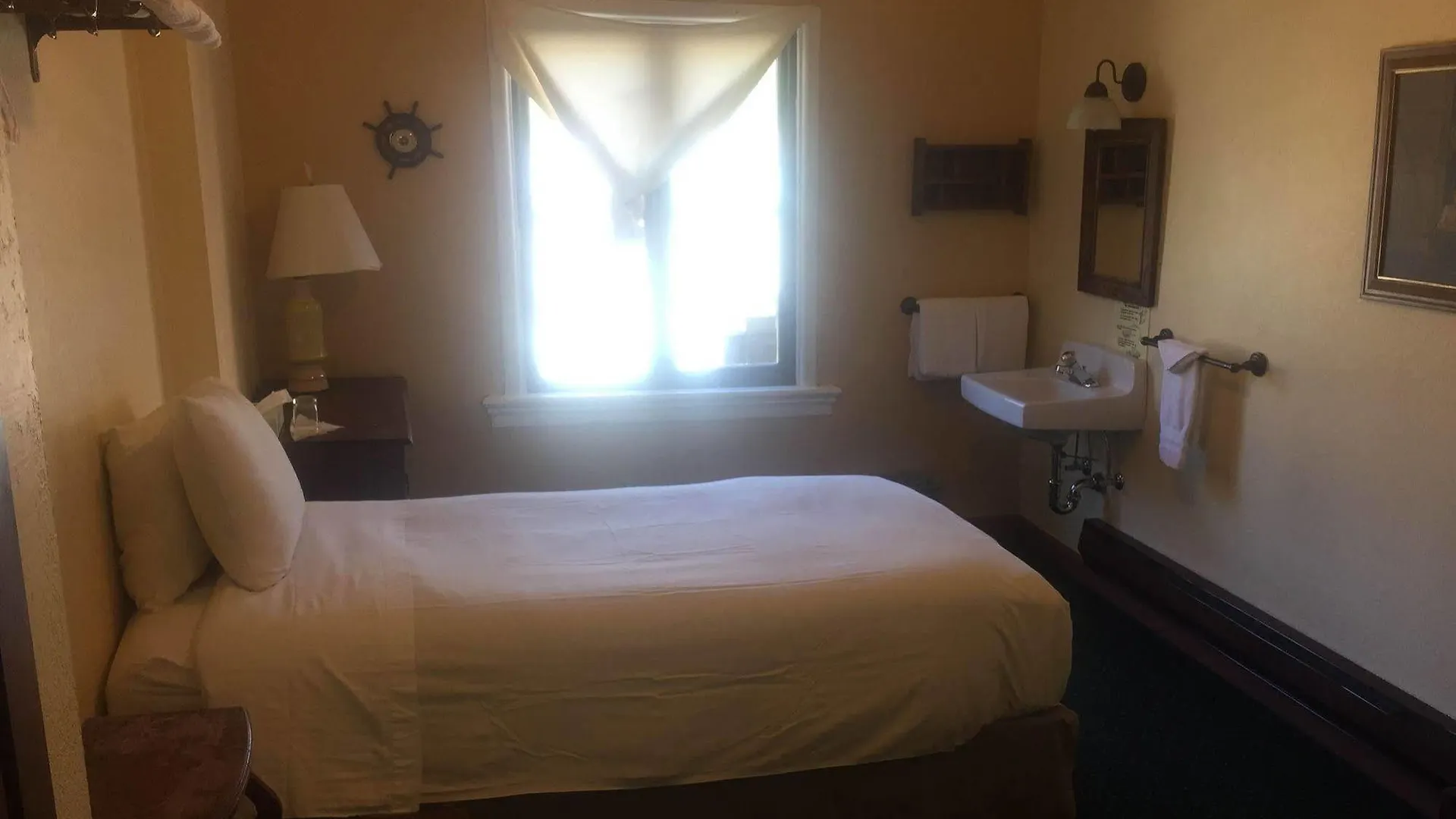 College Inn Hotel Seattle